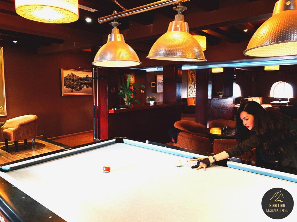 Legend Bar & Lounge